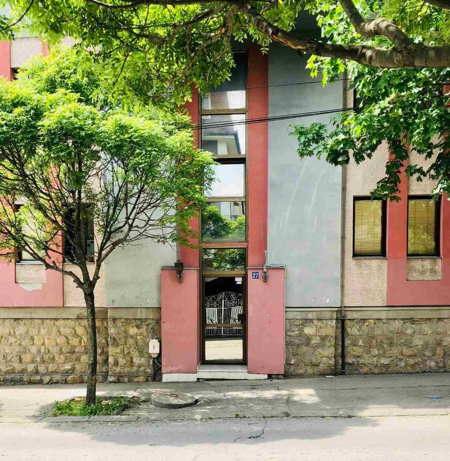 Kraguj Apartments 1 Крагуевац Экстерьер фото